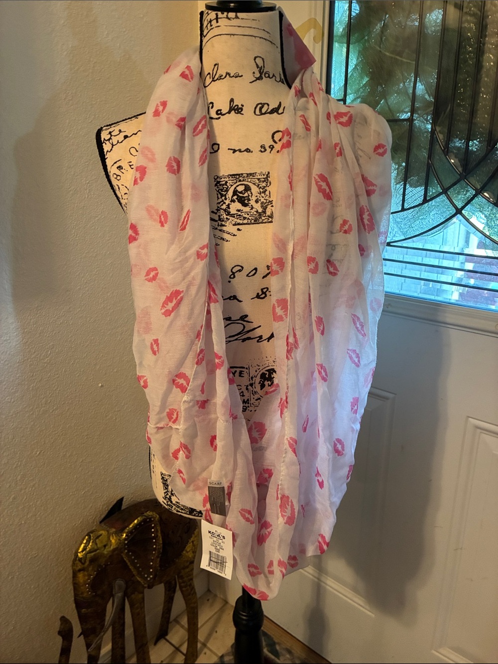 Kohl's White Infinity Scarf with Pink Lip Print-NWT